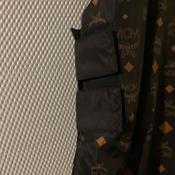 MCM puffer vest bulletproof vest style size medium - Picture 2 of 3